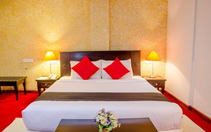Opulent River Face Hotel