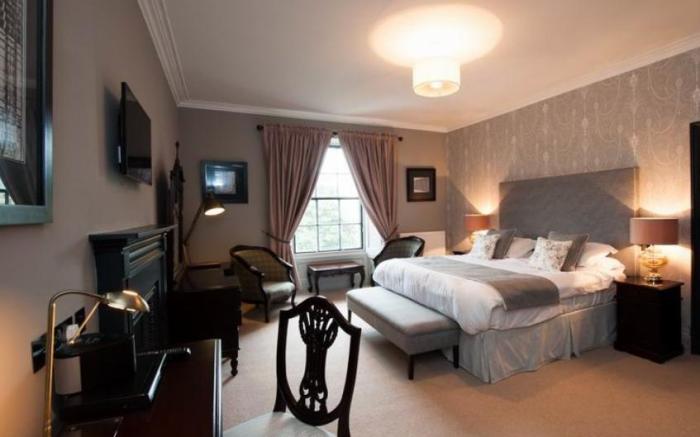No. 11 Boutique Hotel