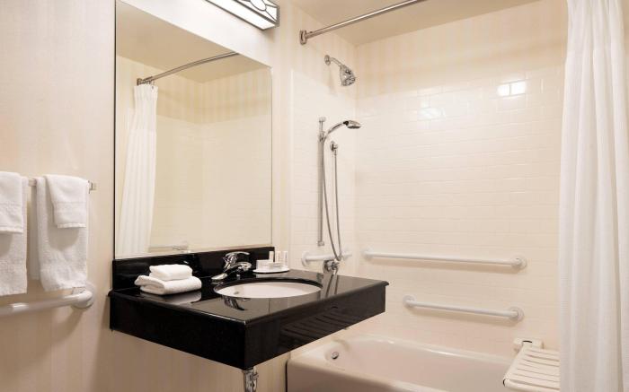 Fairfield Inn & Suites Redding