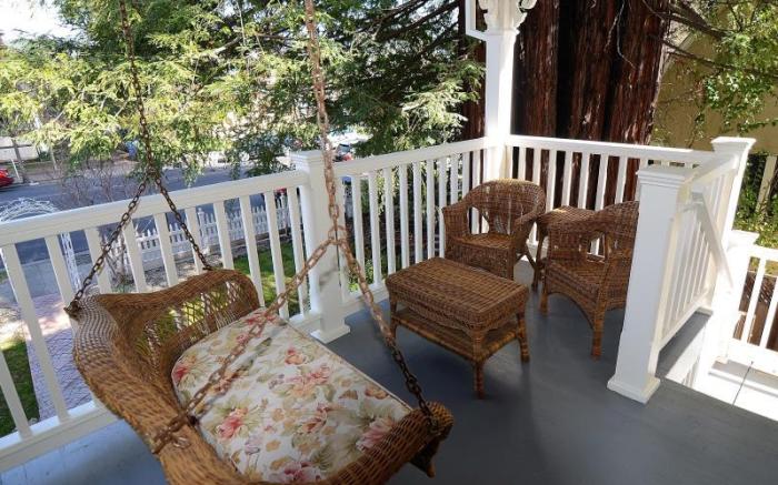 Ambrose Bierce House Bed and Breakfast