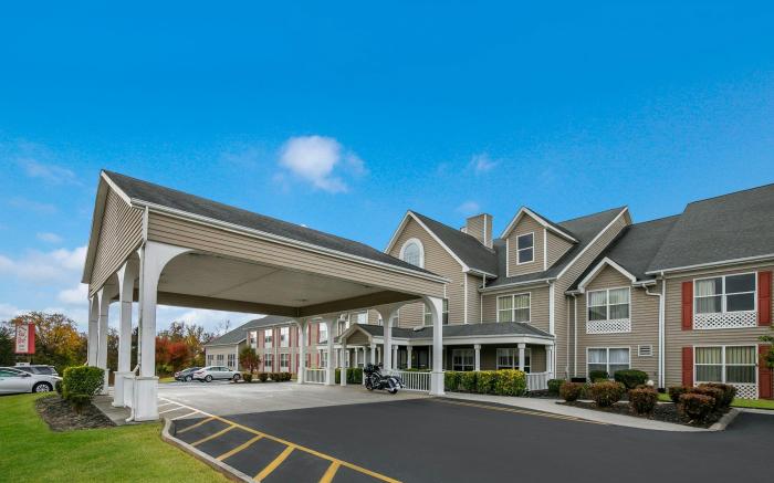 Red Roof Inn & Suites Knoxville East