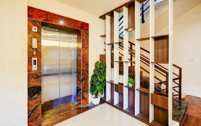 Super Townhouse Oak Mahadevapura Opposite Phoenix Mall Formerly Grand Wilton Inn