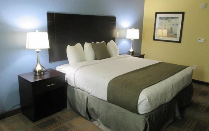 Best Western Plus Forest Hill Inn and Suites