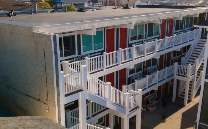 Seaside Sands Inn