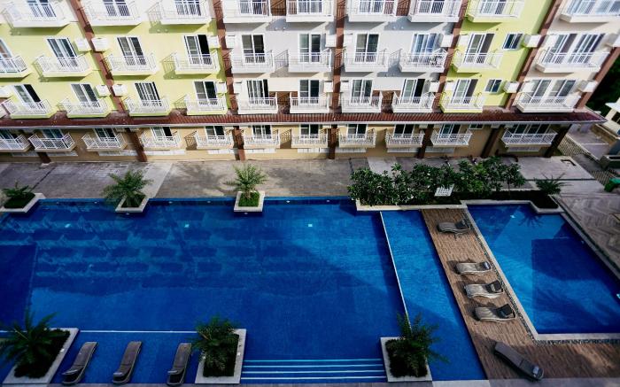Affordable Luxury@The Layover Pad, J&J Residences