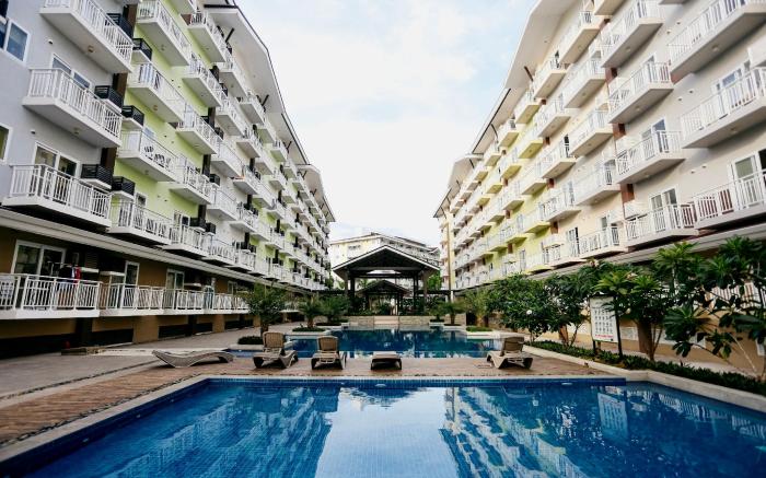 Affordable Luxury@The Layover Pad, J&J Residences