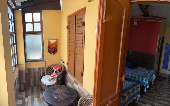 Calcutta Backpackers Homestay
