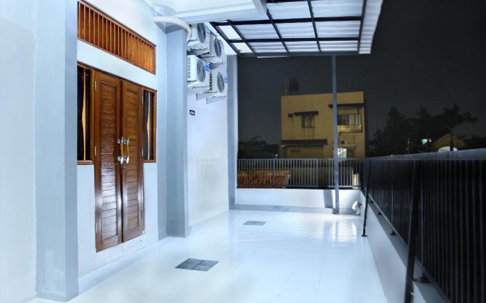OYO 121 Rumah Ayub Syariah                                                                 