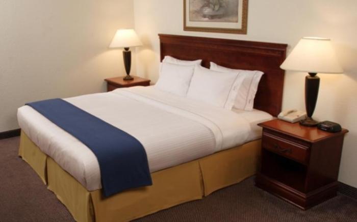 Holiday Inn Express & Suites Washington - Meadow Lands By IHG