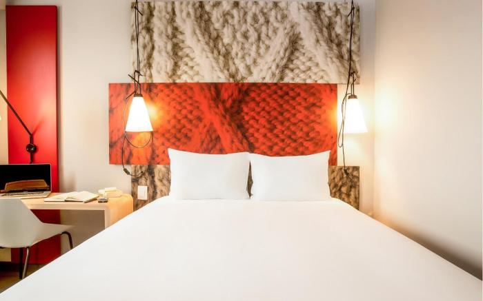 ibis Chengdu East Railway Station Hotel