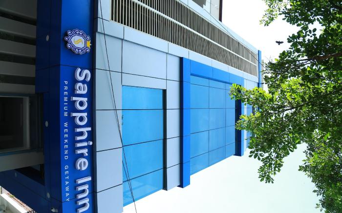 SAPPHIRE INN