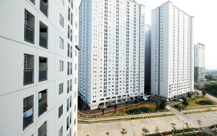 Comfy 2BR Bassura City Apartment By Travelio
