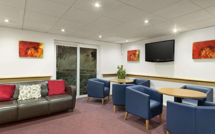 Days Inn by Wyndham Fleet M3