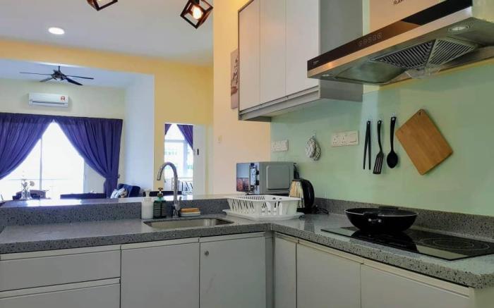 Puchong Skypod 10 Pax IOI Mall Cozy Apartment