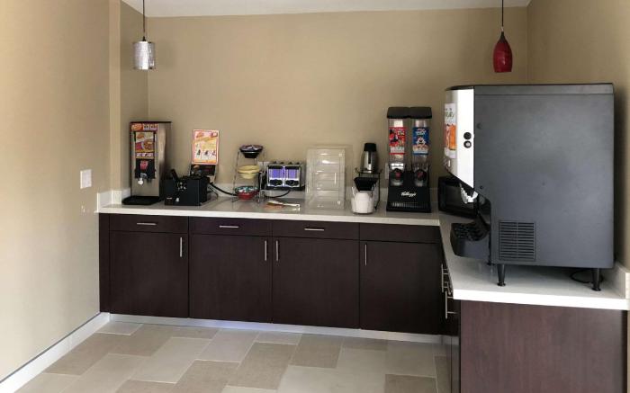Super 8 by Wyndham Palestine TX