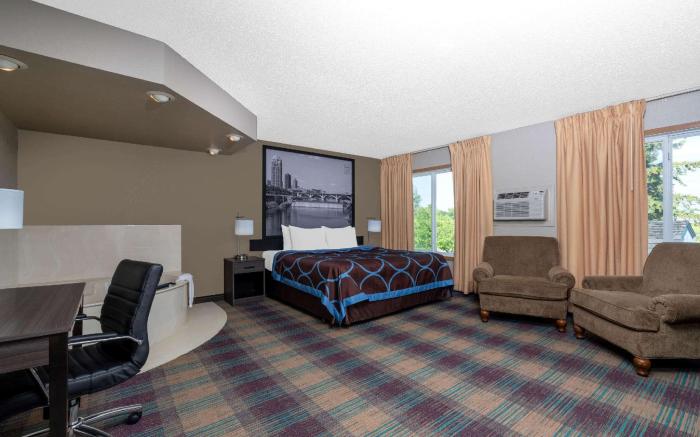 Super 8 by Wyndham Glenwood