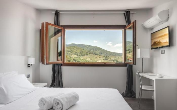 The Florence Hills Resort & Spa