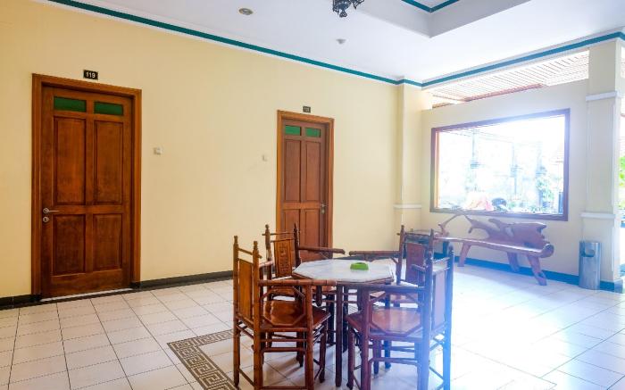 RedDoorz near XT Square Yogyakarta