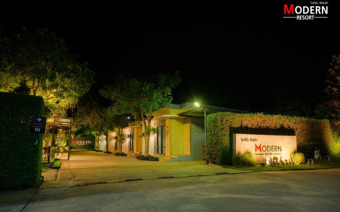 Modern resort Phichit