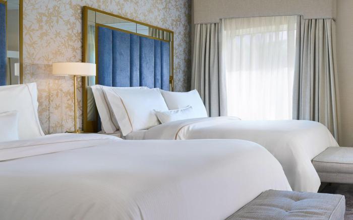 The College Green Dublin Hotel, Autograph Collection