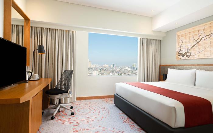 Holiday Inn & Suites Jakarta Gajah Mada By IHG