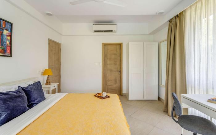 Tastefully done 1BHK Lux apartment