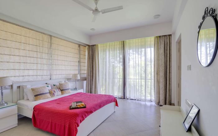 Serene-2BHK Lux Apartment , candolim by tisyastays