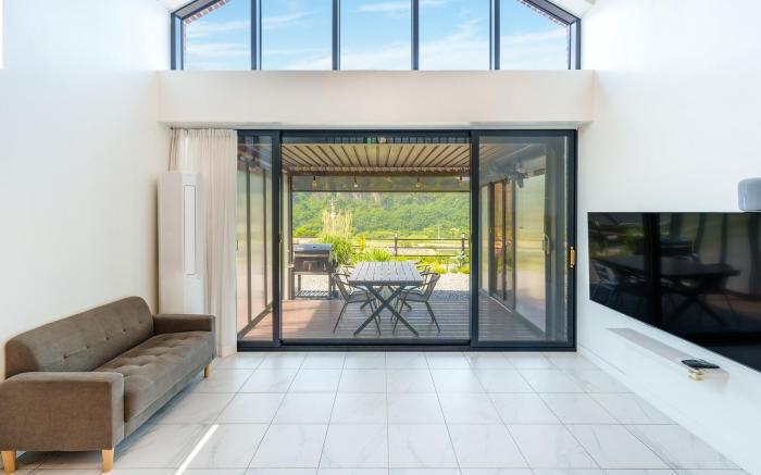 Danyang Dandelion Pool Villa