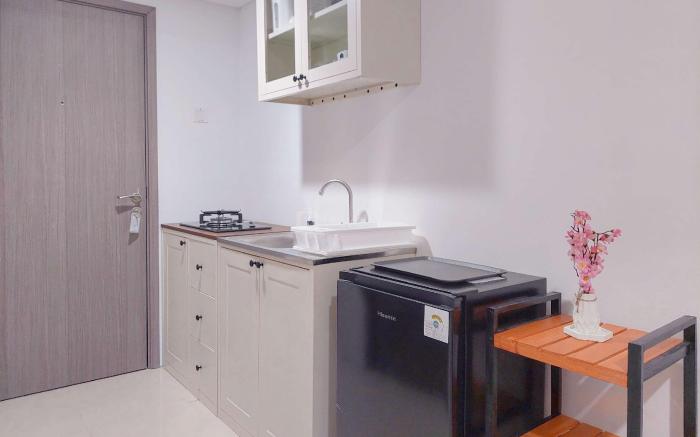 1BR Comfort Tamansari Bintaro Mansion By Travelio