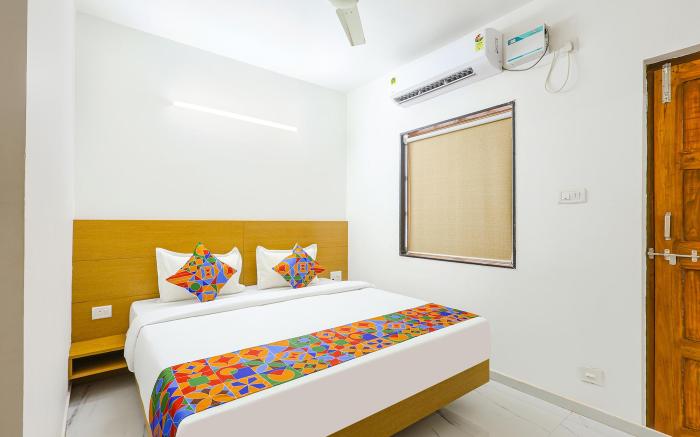 FabExpress Pednekar Plaza - Tito's lane, Baga Beach