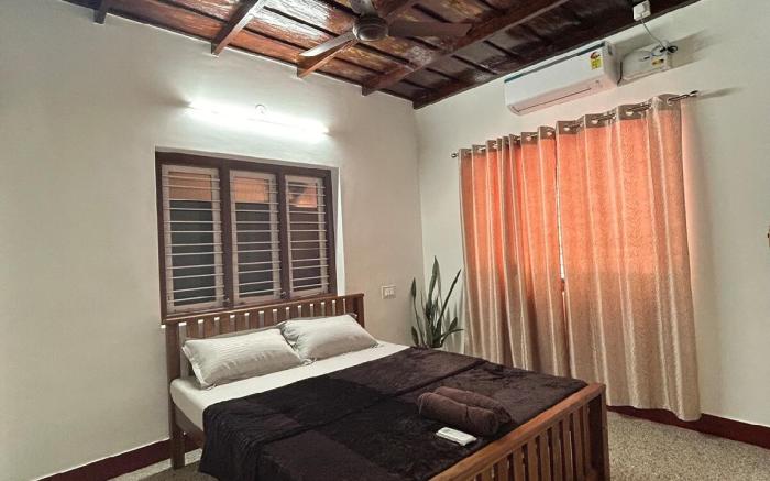 Glanwoods Inn - 2BHK Antique Independent house