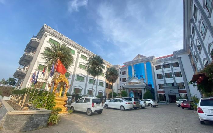 Rock Royal Hotel & Resort