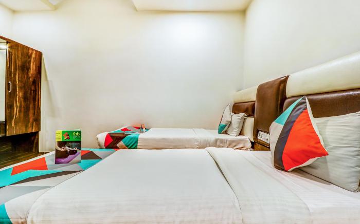 FabHotel Travellers Inn Gomti Nagar