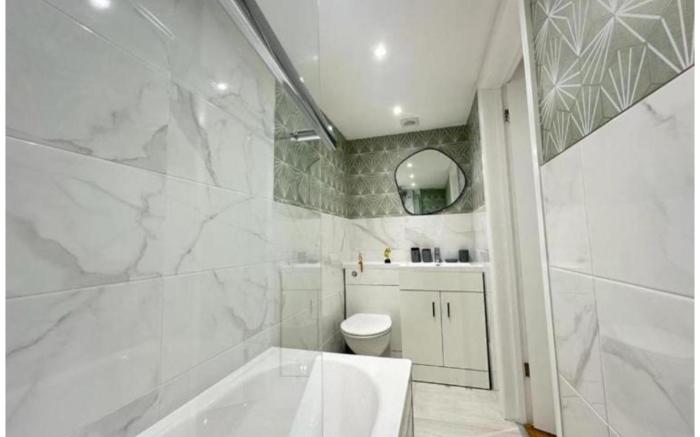 Star Street Apartment-FB