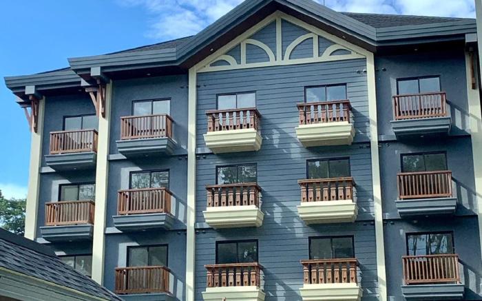 Crosswinds Resort Staycation AlpineVillas /Netflix