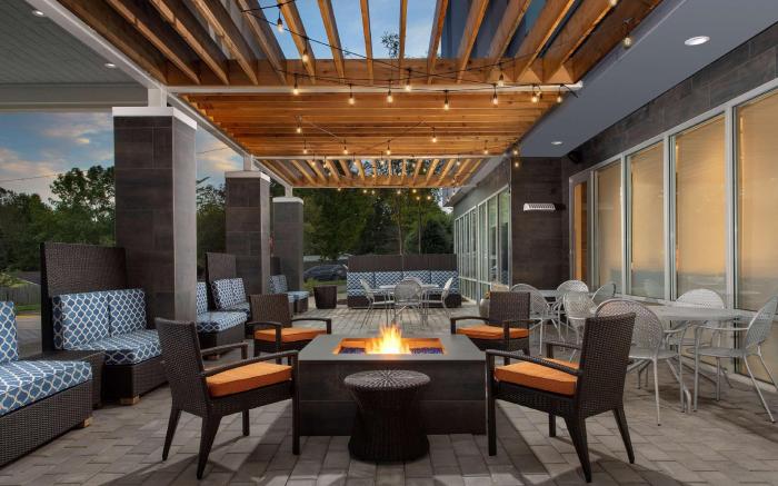 Home2 Suites by Hilton Charlottesville Downtown