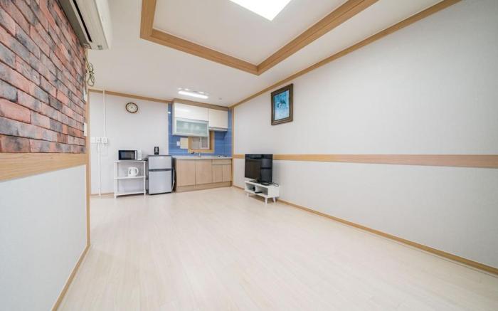 Donghae Udal Ocean Tennis Pension