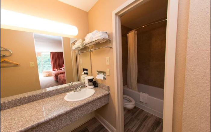 OYO Hotel Audubon Baton Rouge Port Allen I-10