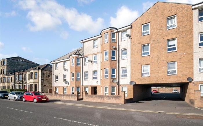 Luxurious Ensuite Flat with Free Parking