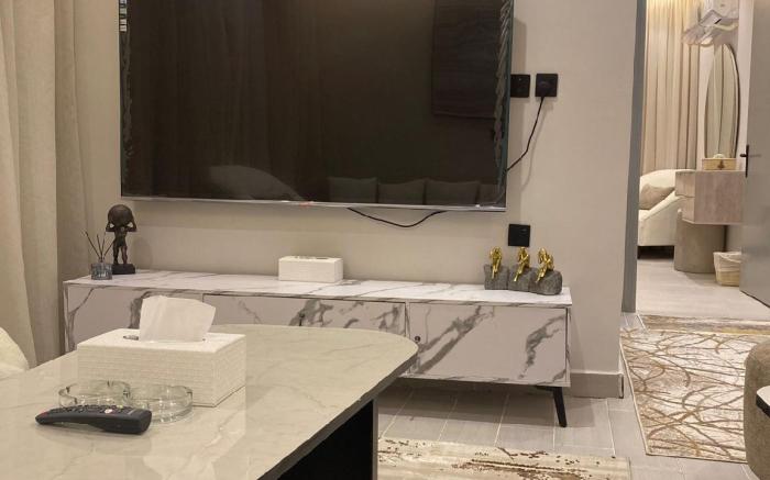 Quiet apartment with one bedroom and a hall