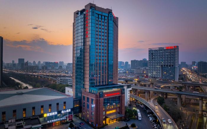 Hangzhou Haiwaihai Crown Hotel