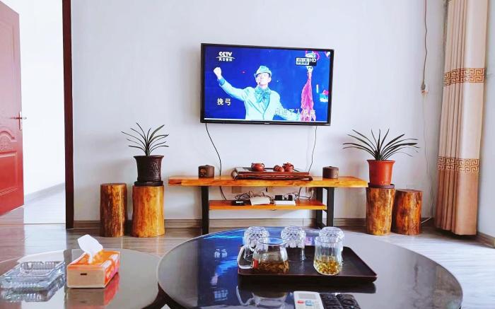 Zhi Yuan Guesthouse 智园民宿 Three bedrooms Suit 三居室套房