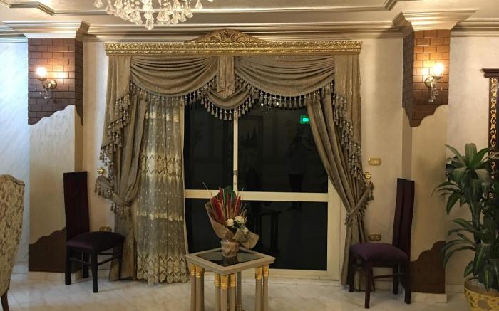 Luxurious House at the Pyramids