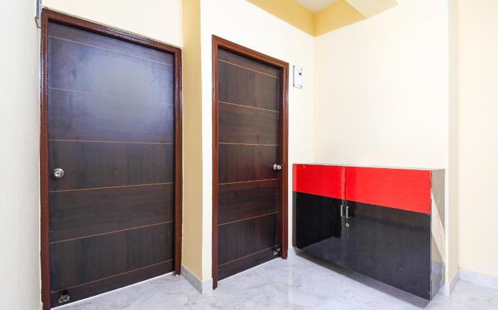 Hotel O Shivam Regency Near Acropolis Mall