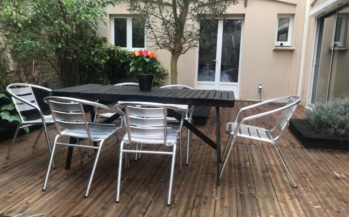 Large House 16 persons 5 bedrooms 3 bathrooms La Rochelle Croix Chapeau