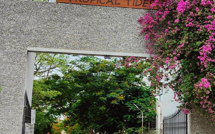 Chic 3 Bedroom Spacious Flat - ECR