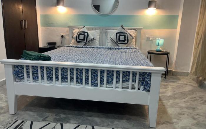 xLemon ®| Airport | Dwarka | 1bhk