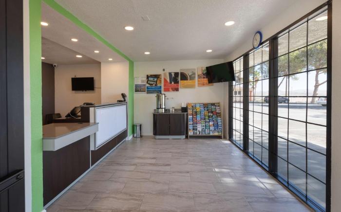 Motel 6 & Studio 6 Barstow