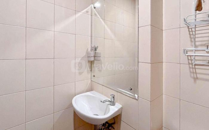 Comfort Studio Room at Vida View By Travelio