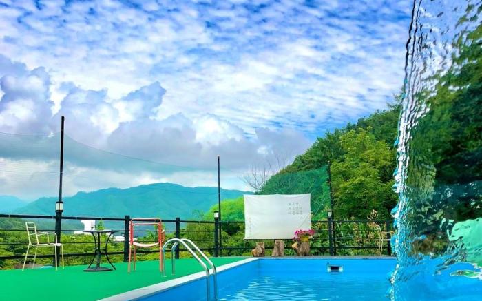 Eunhanul Pool Villa